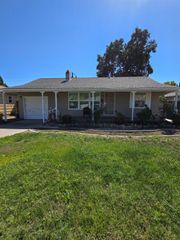 2052 S Tuxedo Ave, Stockton, CA 95204