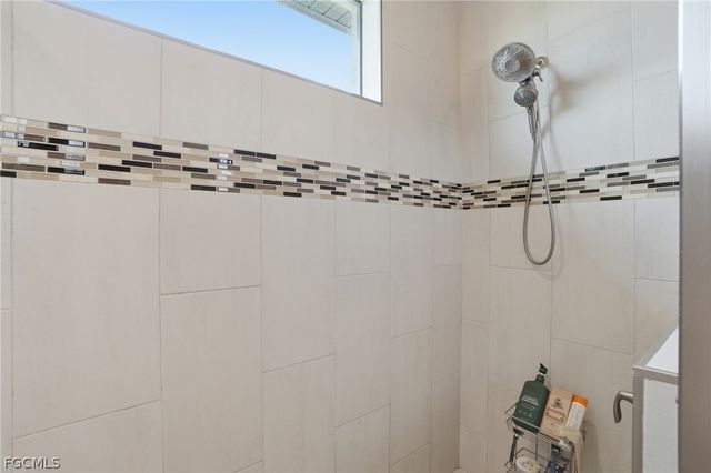 3401 NW 21st ST, Cape Coral, FL 33993