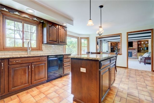 53 Avonmore Way, Penfield, NY 14526