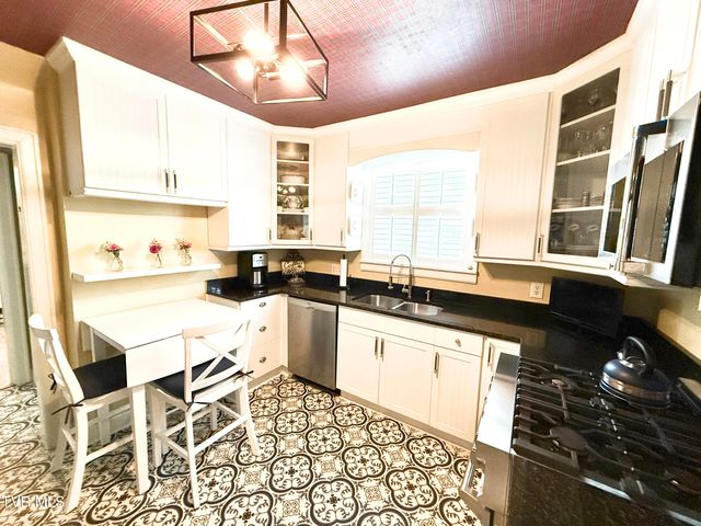 116 West F Street, Elizabethton, TN 37643