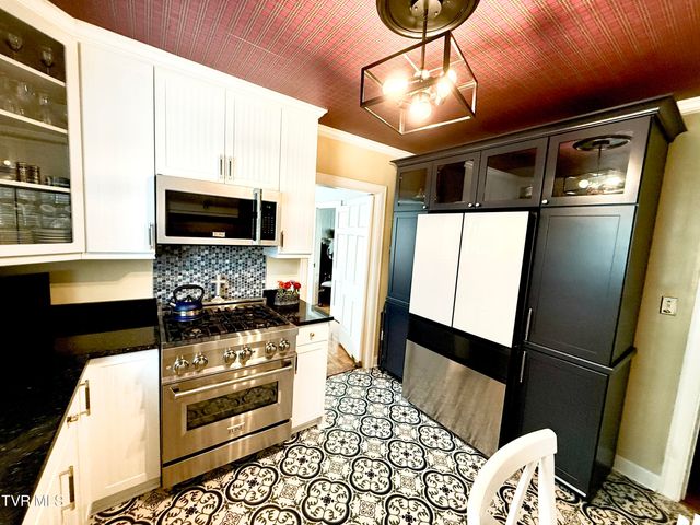 116 West F Street, Elizabethton, TN 37643