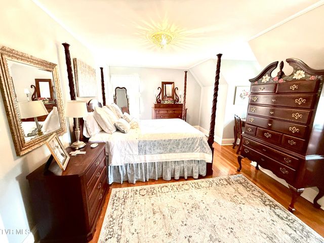 116 West F Street, Elizabethton, TN 37643