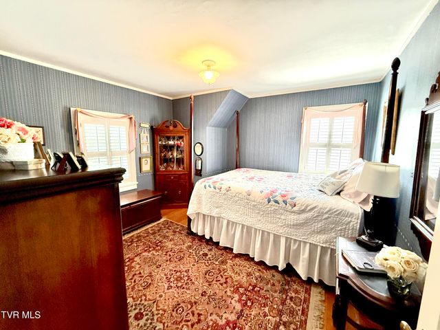 116 West F Street, Elizabethton, TN 37643