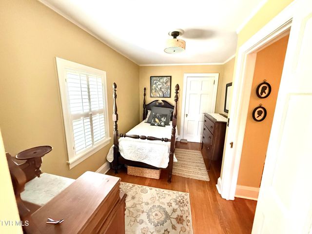 116 West F Street, Elizabethton, TN 37643
