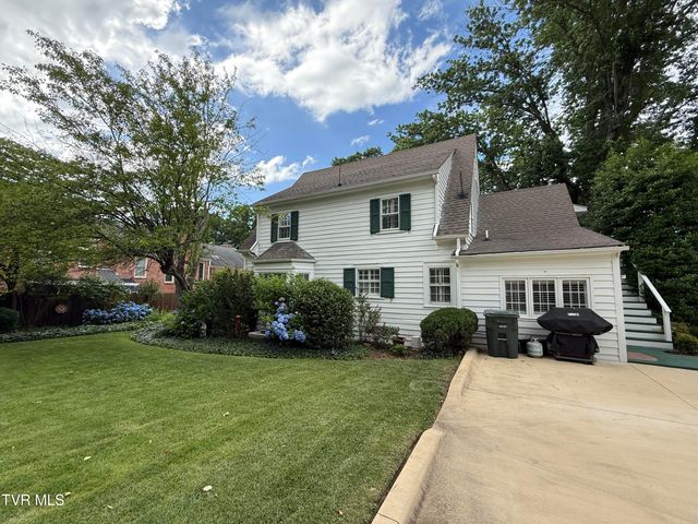 116 West F Street, Elizabethton, TN 37643