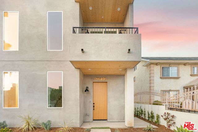 6239 Banner Avenue 1-2, Los Angeles, CA 90038