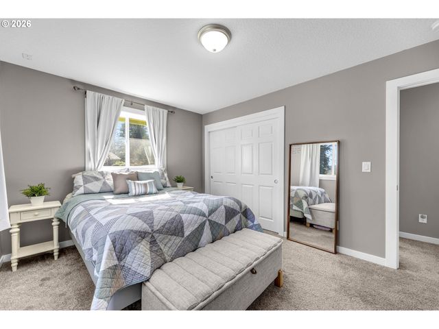 1401 PAULI Dr, Kelso, WA 98626