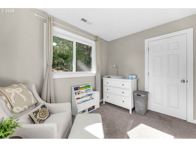 1401 PAULI Dr, Kelso, WA 98626