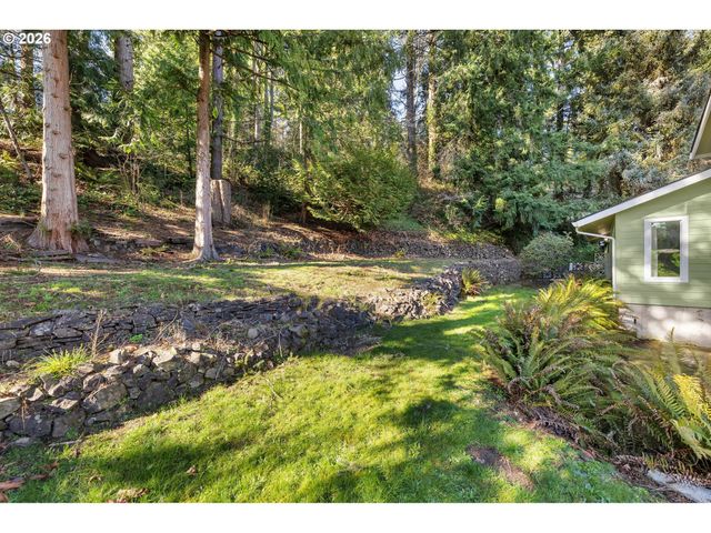 1401 PAULI Dr, Kelso, WA 98626