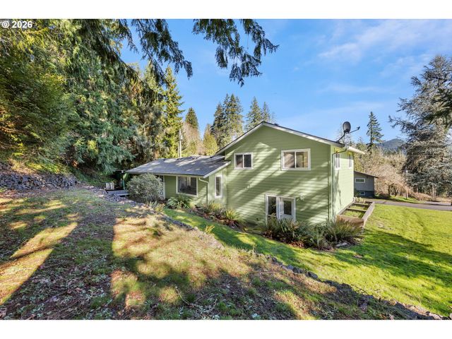 1401 PAULI Dr, Kelso, WA 98626