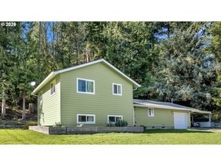 1401 PAULI Dr, Kelso, WA 98626