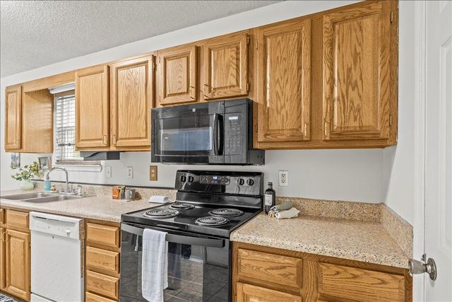 1049 Lee Pike, Soddy Daisy, TN 37379