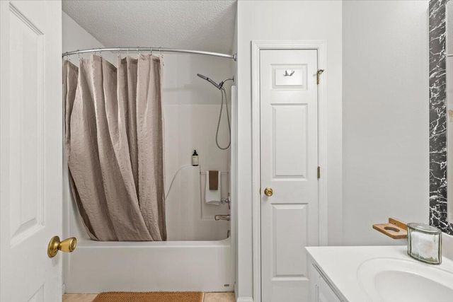 1049 Lee Pike, Soddy Daisy, TN 37379