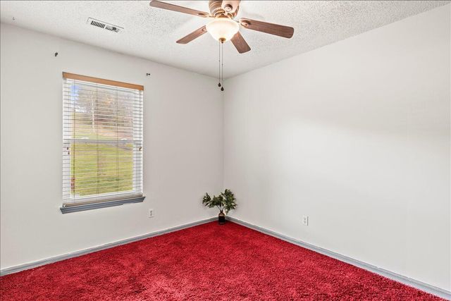 1049 Lee Pike, Soddy Daisy, TN 37379