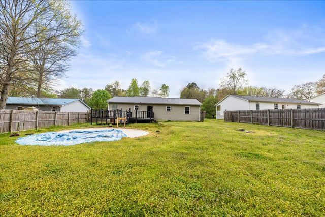 1049 Lee Pike, Soddy Daisy, TN 37379