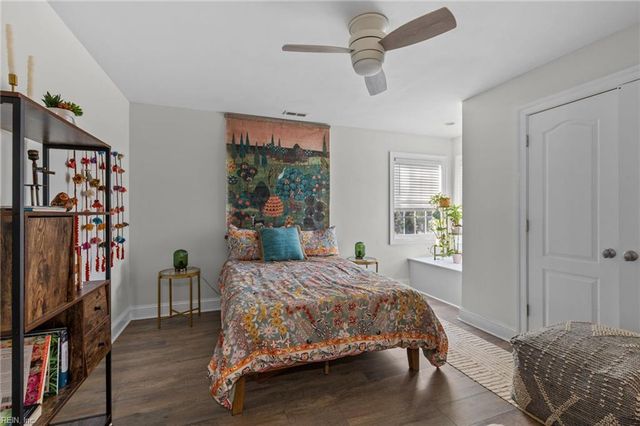 710 Bay Colony DR, Virginia Beach, VA 23451