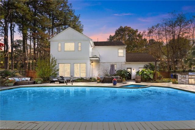 710 Bay Colony DR, Virginia Beach, VA 23451