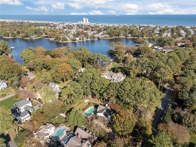 710 Bay Colony DR, Virginia Beach, VA 23451