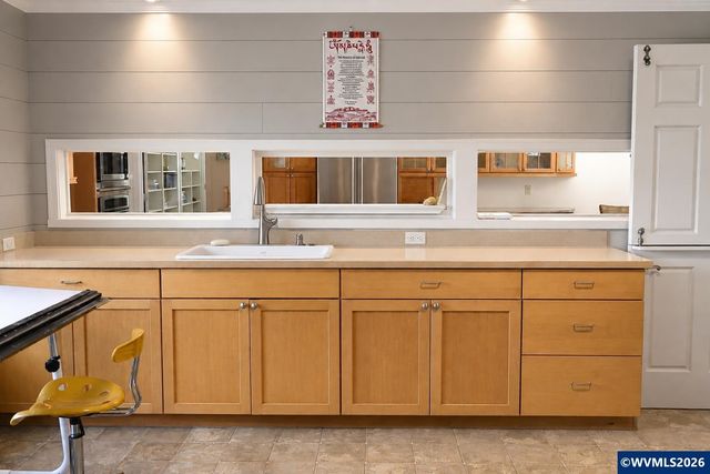 27777 Snyder Rd, Junction City, OR 97448