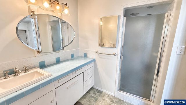 27777 Snyder Rd, Junction City, OR 97448