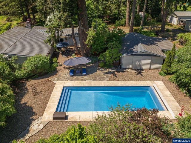 27777 Snyder Rd, Junction City, OR 97448