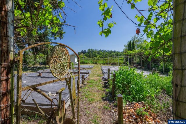 27777 Snyder Rd, Junction City, OR 97448