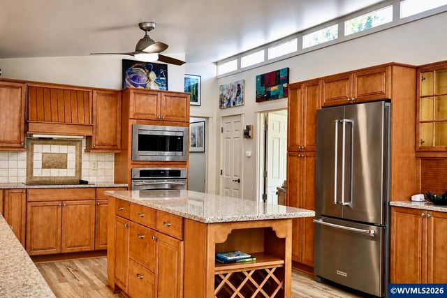 27777 Snyder Rd, Junction City, OR 97448