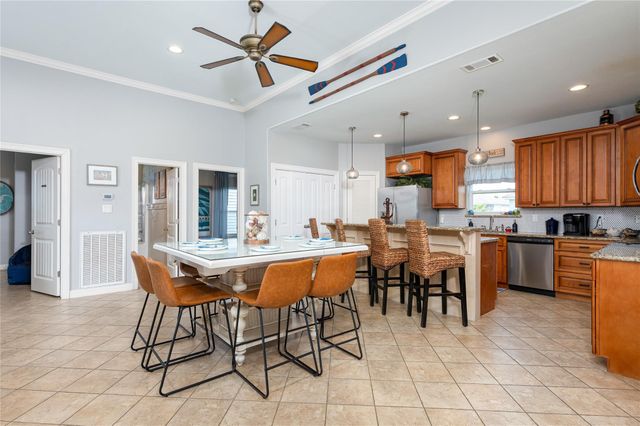 866 Townsend Drive, Crystal Beach, TX 77650