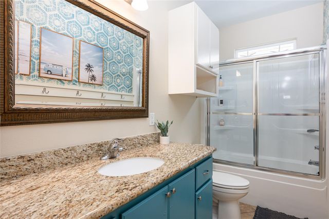 866 Townsend Drive, Crystal Beach, TX 77650