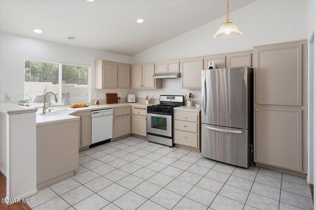 4141 De Anza Drive, Palmdale, CA 93551