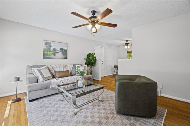 5327 Maple Street, Mission, KS 66202