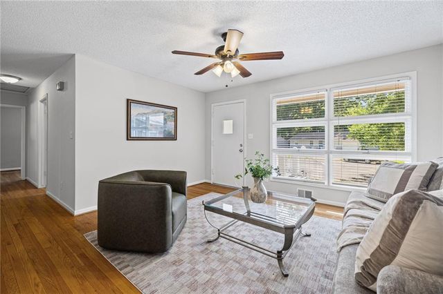 5327 Maple Street, Mission, KS 66202