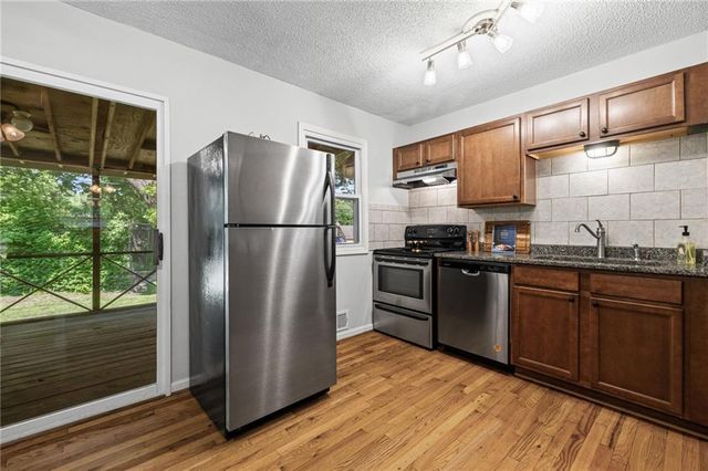5327 Maple Street, Mission, KS 66202