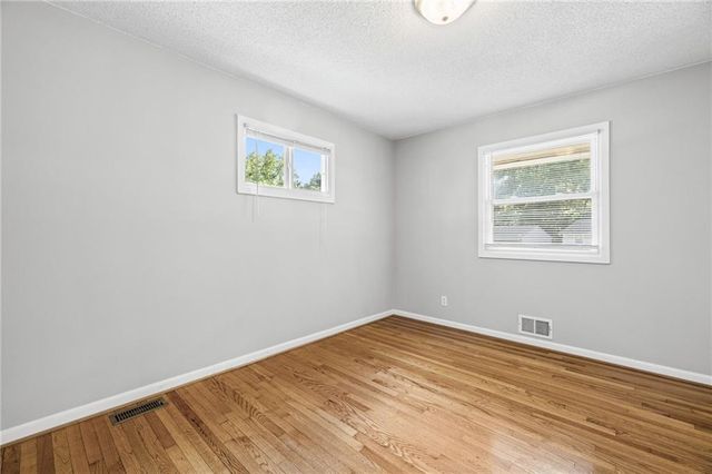 5327 Maple Street, Mission, KS 66202