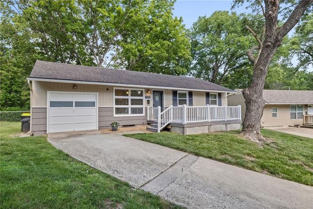 5327 Maple Street, Mission, KS 66202