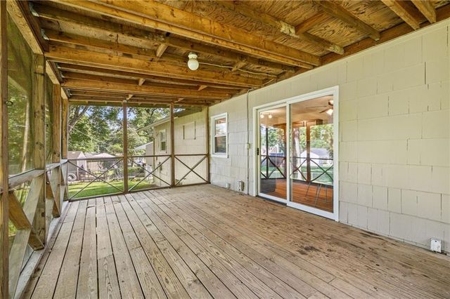 5327 Maple Street, Mission, KS 66202