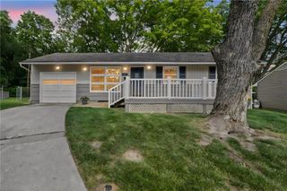 5327 Maple Street, Mission, KS 66202