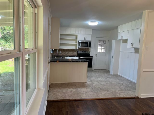 2923 Birdwell Drive, Tyler, TX 75701