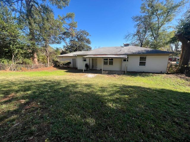 2923 Birdwell Drive, Tyler, TX 75701