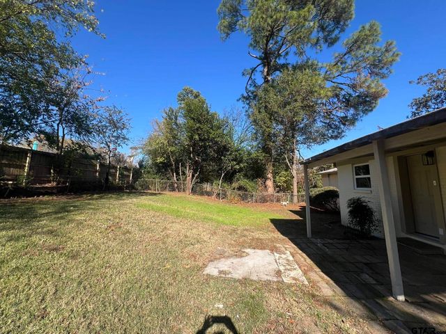 2923 Birdwell Drive, Tyler, TX 75701