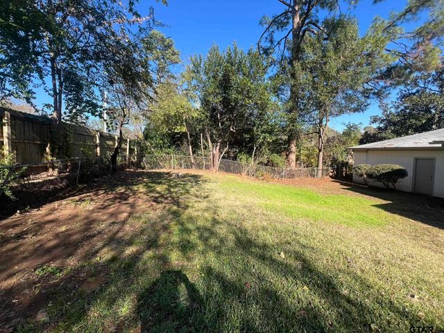 2923 Birdwell Drive, Tyler, TX 75701