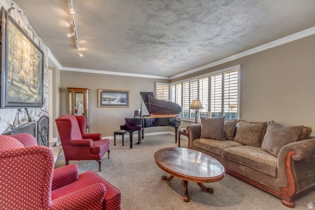 1900 E 5685 S, Holladay, UT 84121