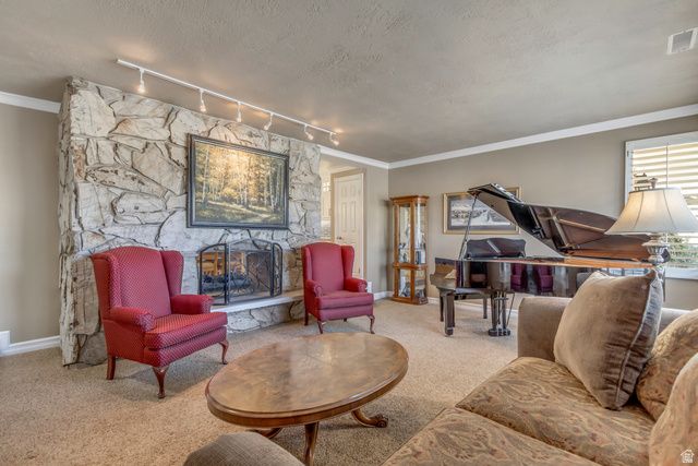 1900 E 5685 S, Holladay, UT 84121