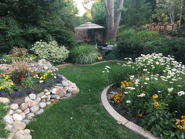 1900 E 5685 S, Holladay, UT 84121