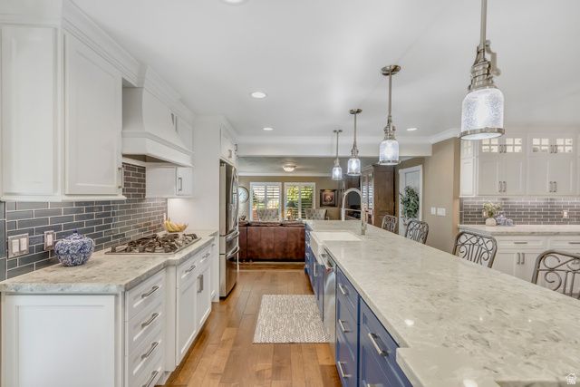 1900 E 5685 S, Holladay, UT 84121