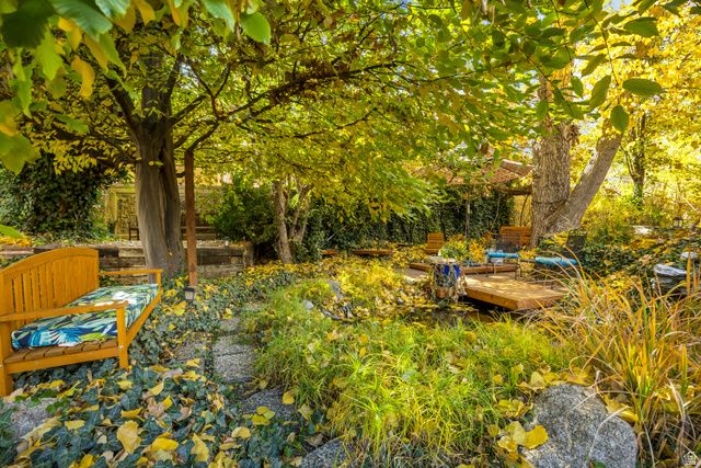 1900 E 5685 S, Holladay, UT 84121