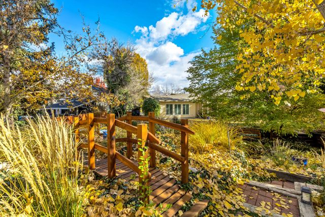 1900 E 5685 S, Holladay, UT 84121