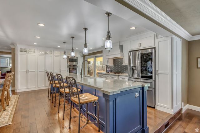 1900 E 5685 S, Holladay, UT 84121