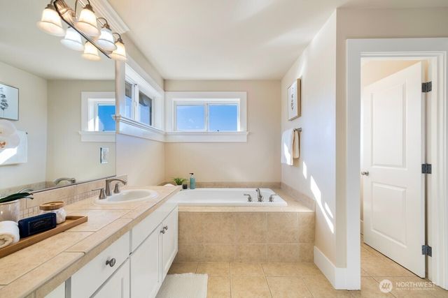 3903 NE 21st Street, Renton, WA 98056