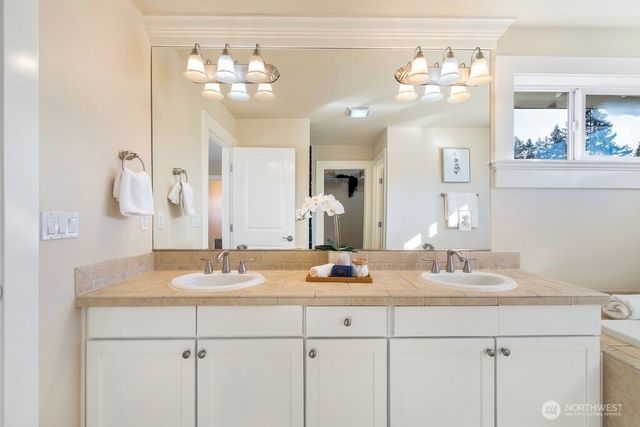 3903 NE 21st Street, Renton, WA 98056